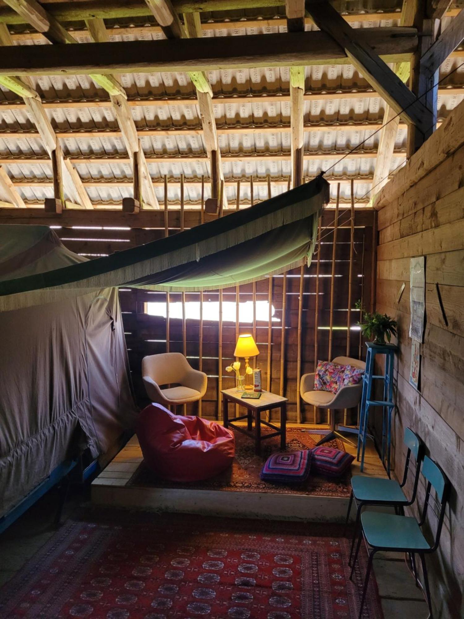Nomads Glamp Hostel Bled Exterior photo
