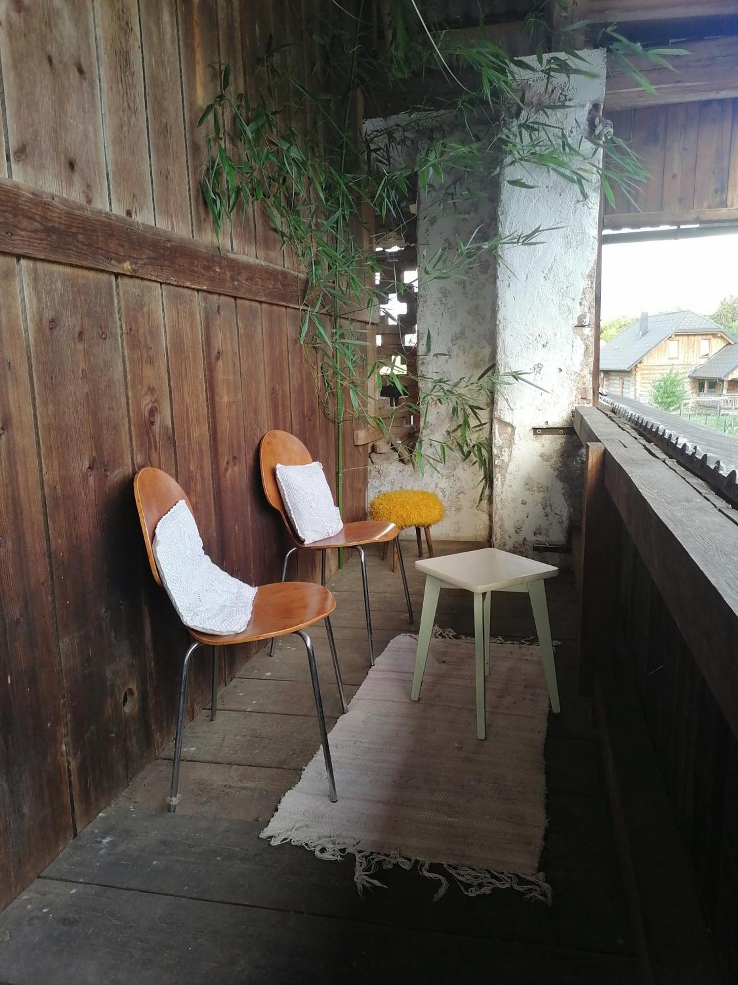 Nomads Glamp Hostel Bled Exterior photo